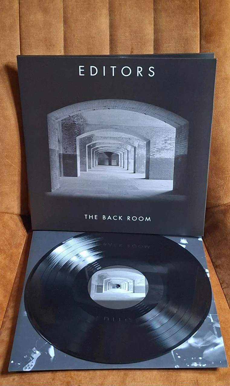 Lp Editors – The Back Room